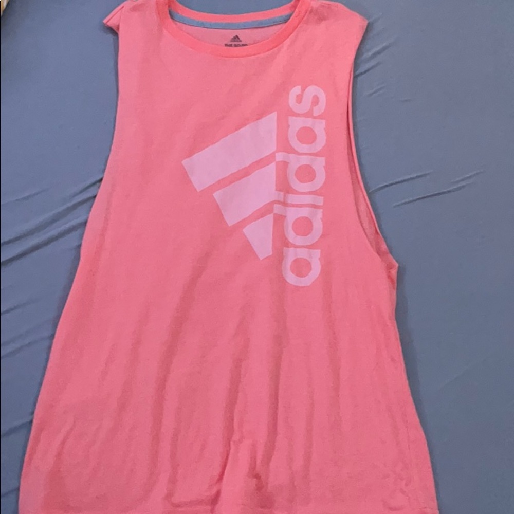 orange tank top